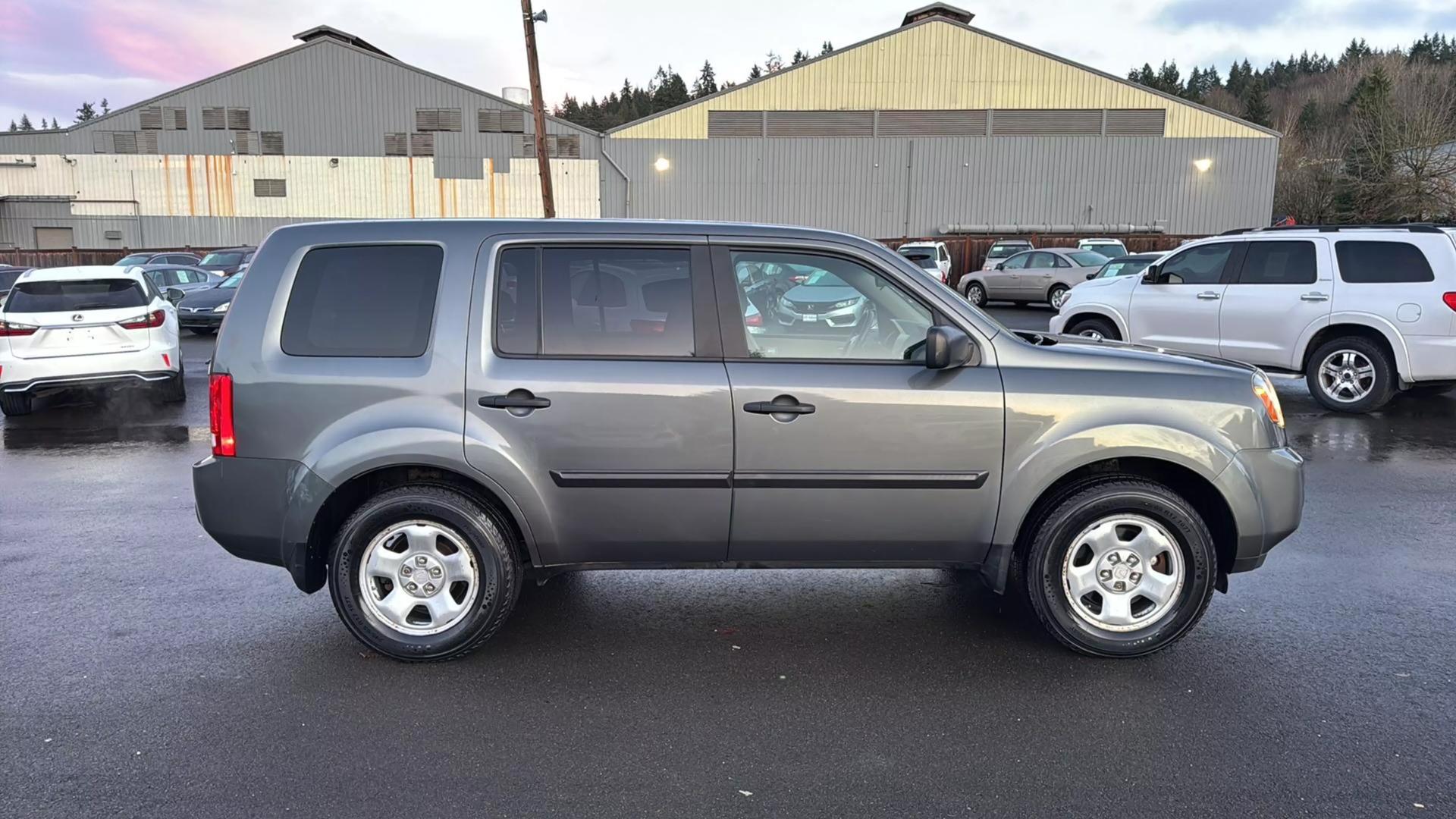 2009 Honda Pilot LX photo 12