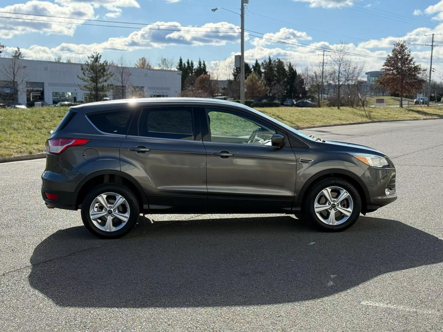 2015 Ford Escape SE photo 3