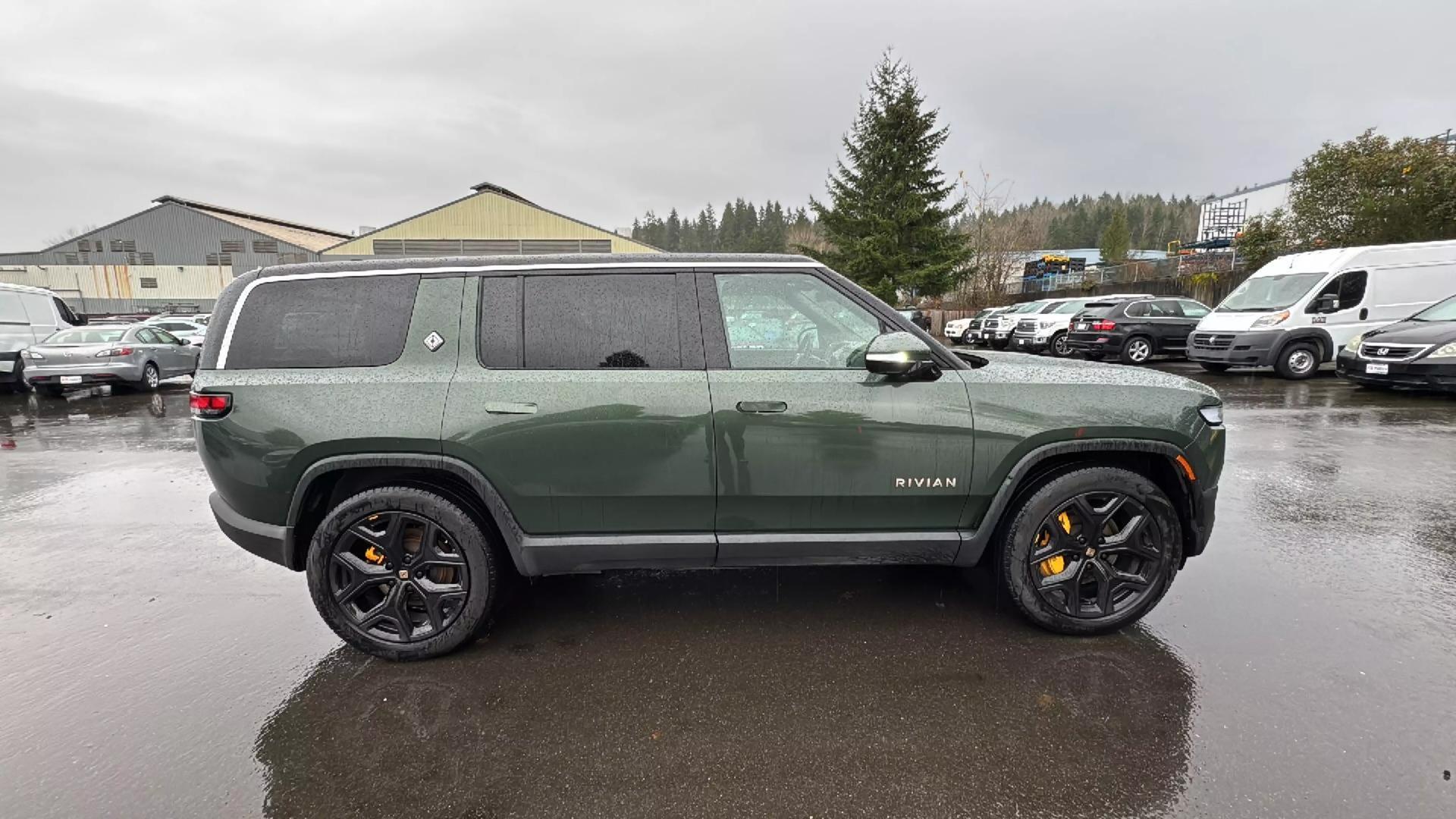 2023 Rivian R1S Adventure photo 29