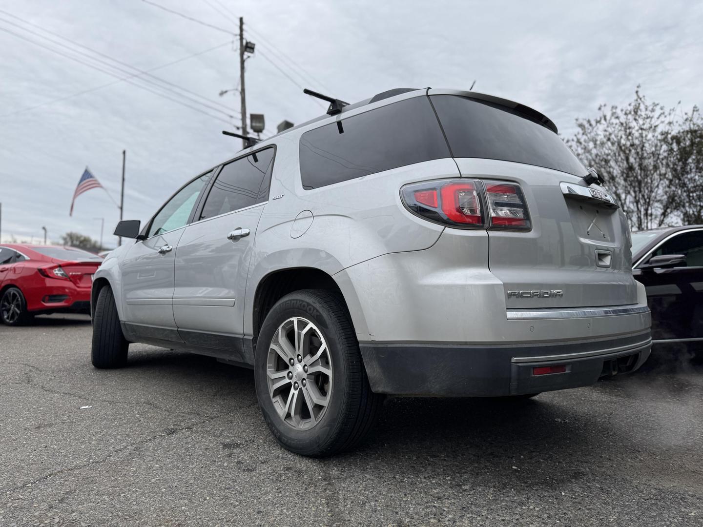 2015 GMC Acadia SLT1 photo 2