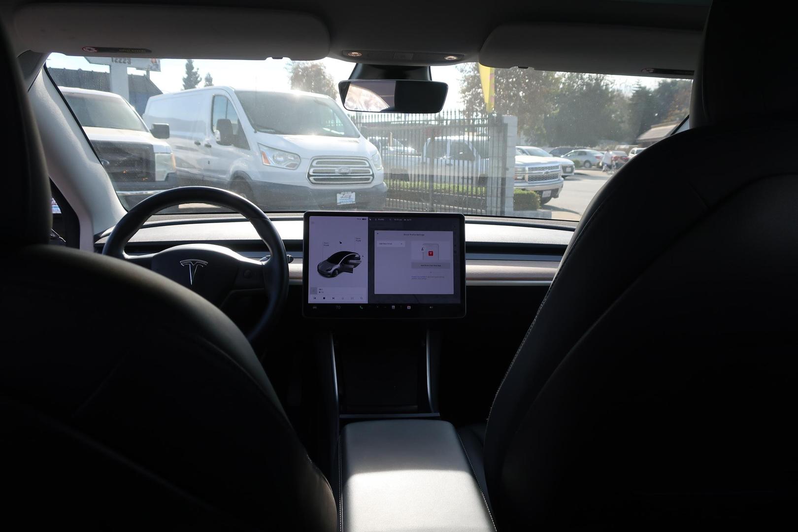 2018 Tesla Model 3 Long Range photo 23