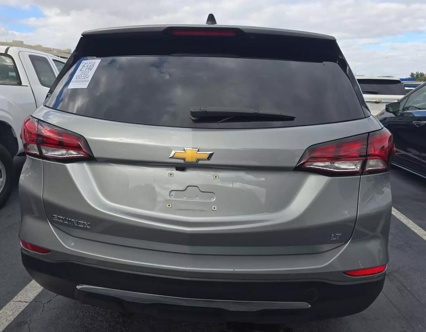 2023 Chevrolet Equinox LT photo 3