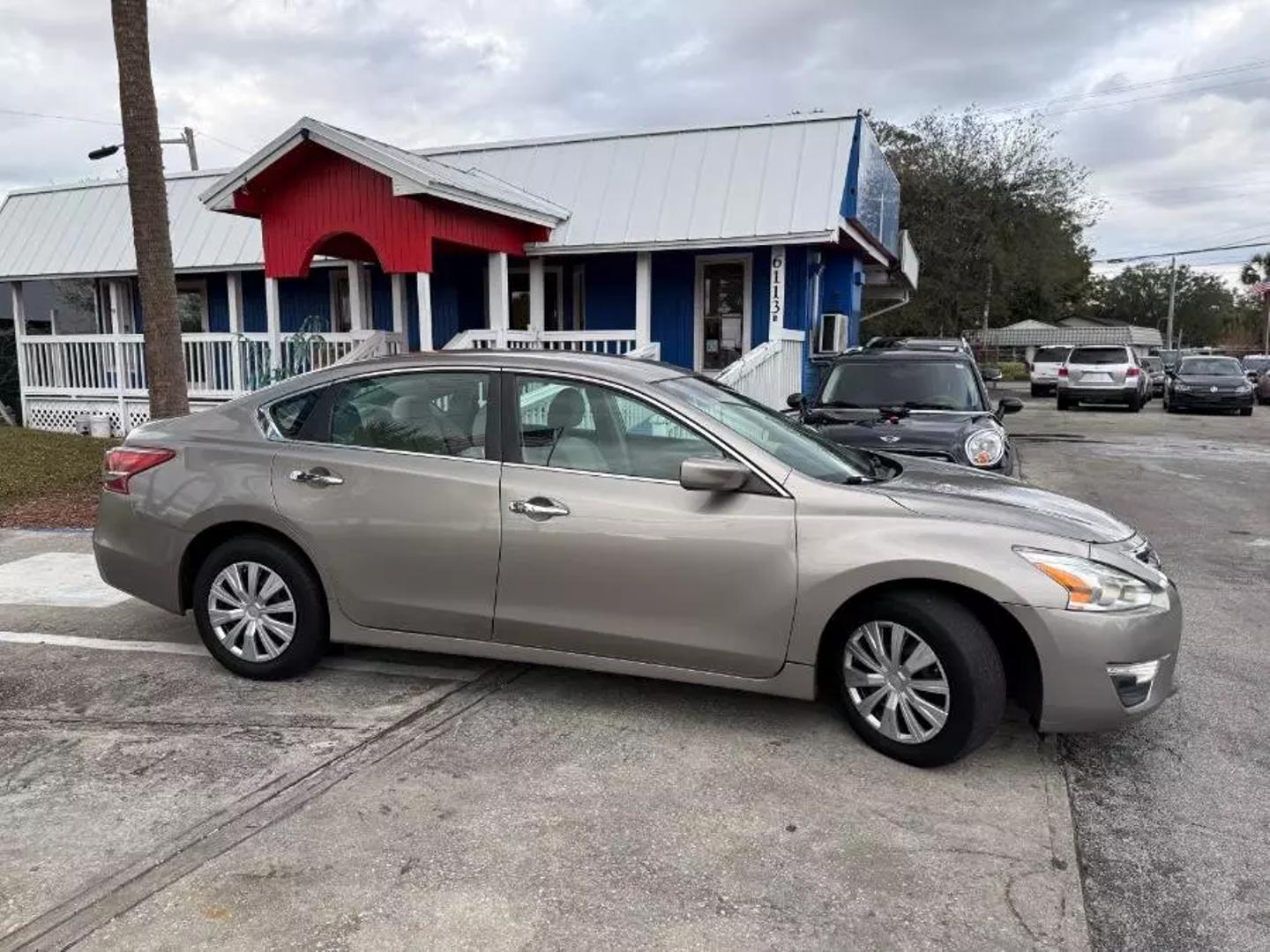 2013 Nissan Altima Sedan S photo 5