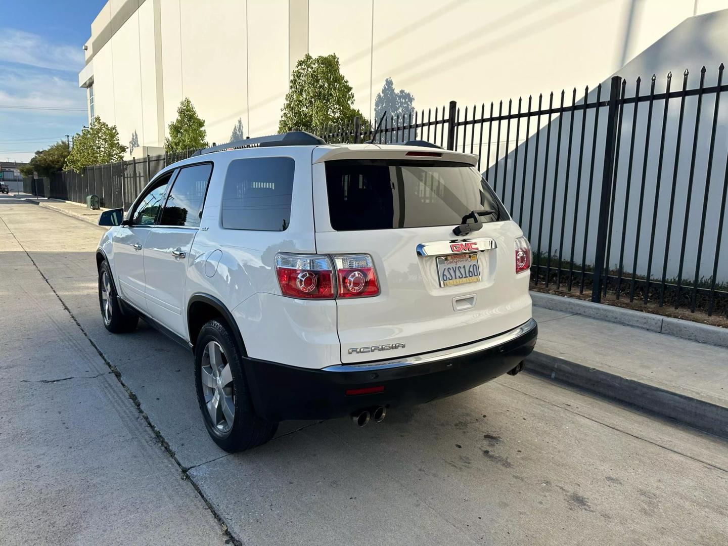 2012 GMC Acadia SLT1 photo 4