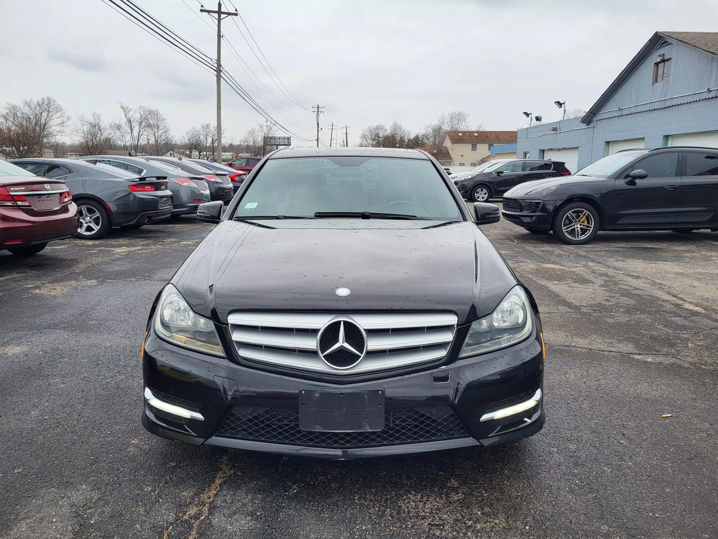 2013 Mercedes-Benz C-Class null photo 2