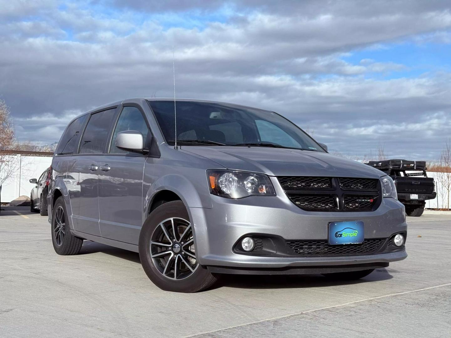 Dodge Grand Caravan's photo