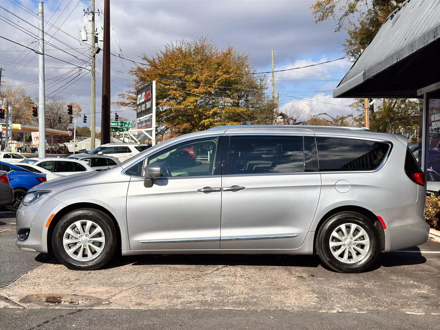 2018 Chrysler Pacifica Touring L photo 5