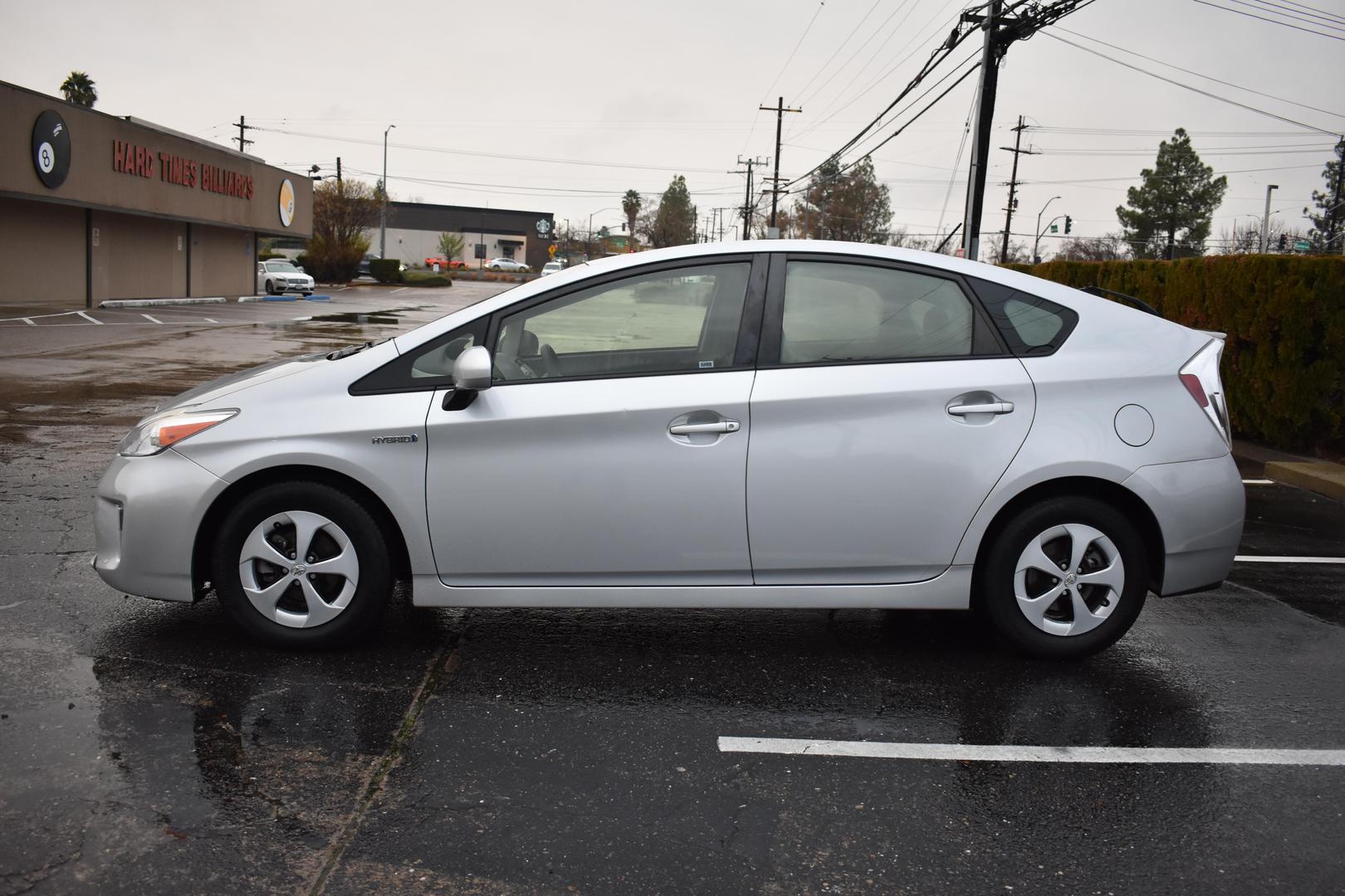 2015 Toyota Prius Two photo 8