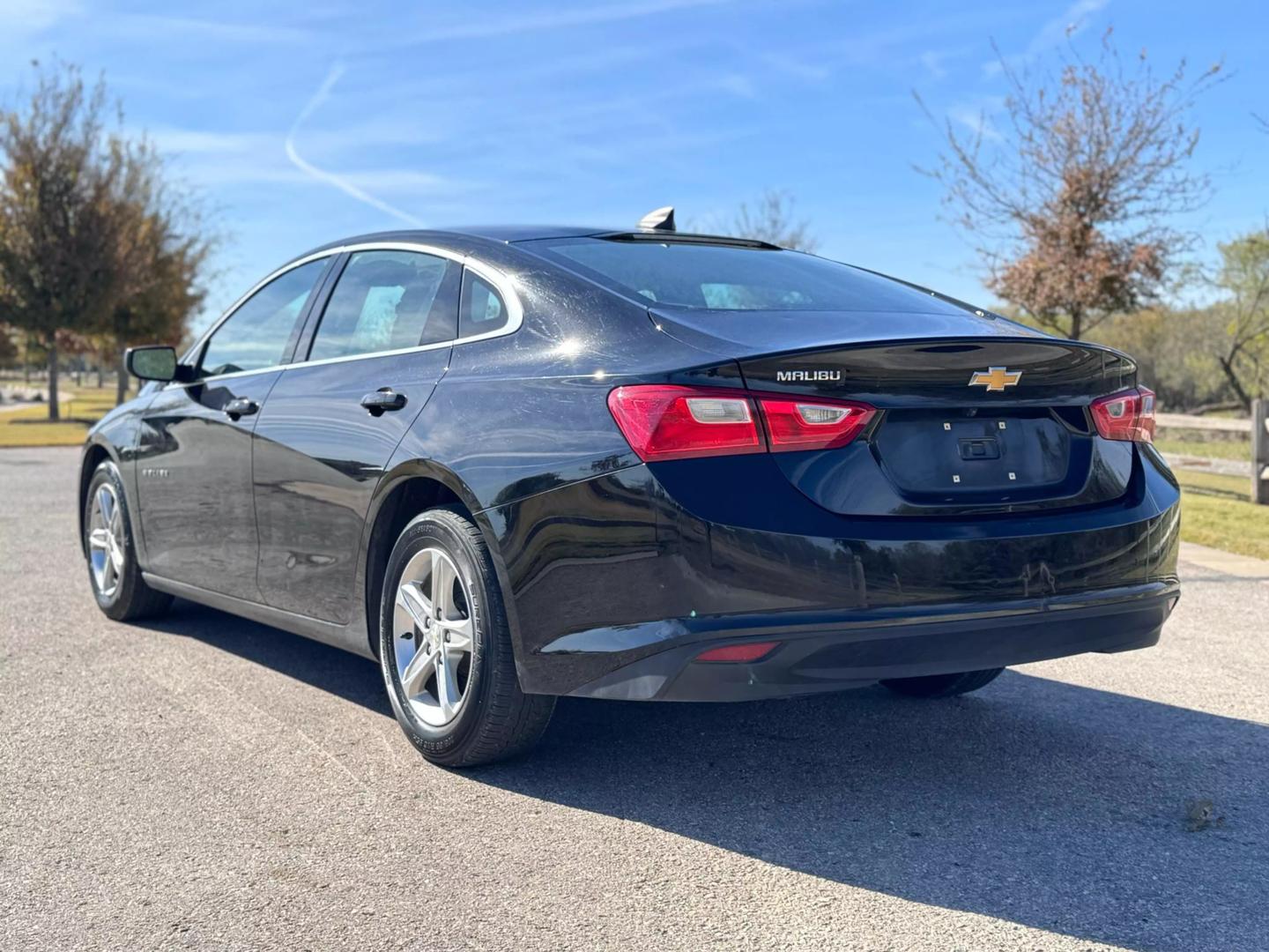 2020 Chevrolet Malibu 1LS photo 3