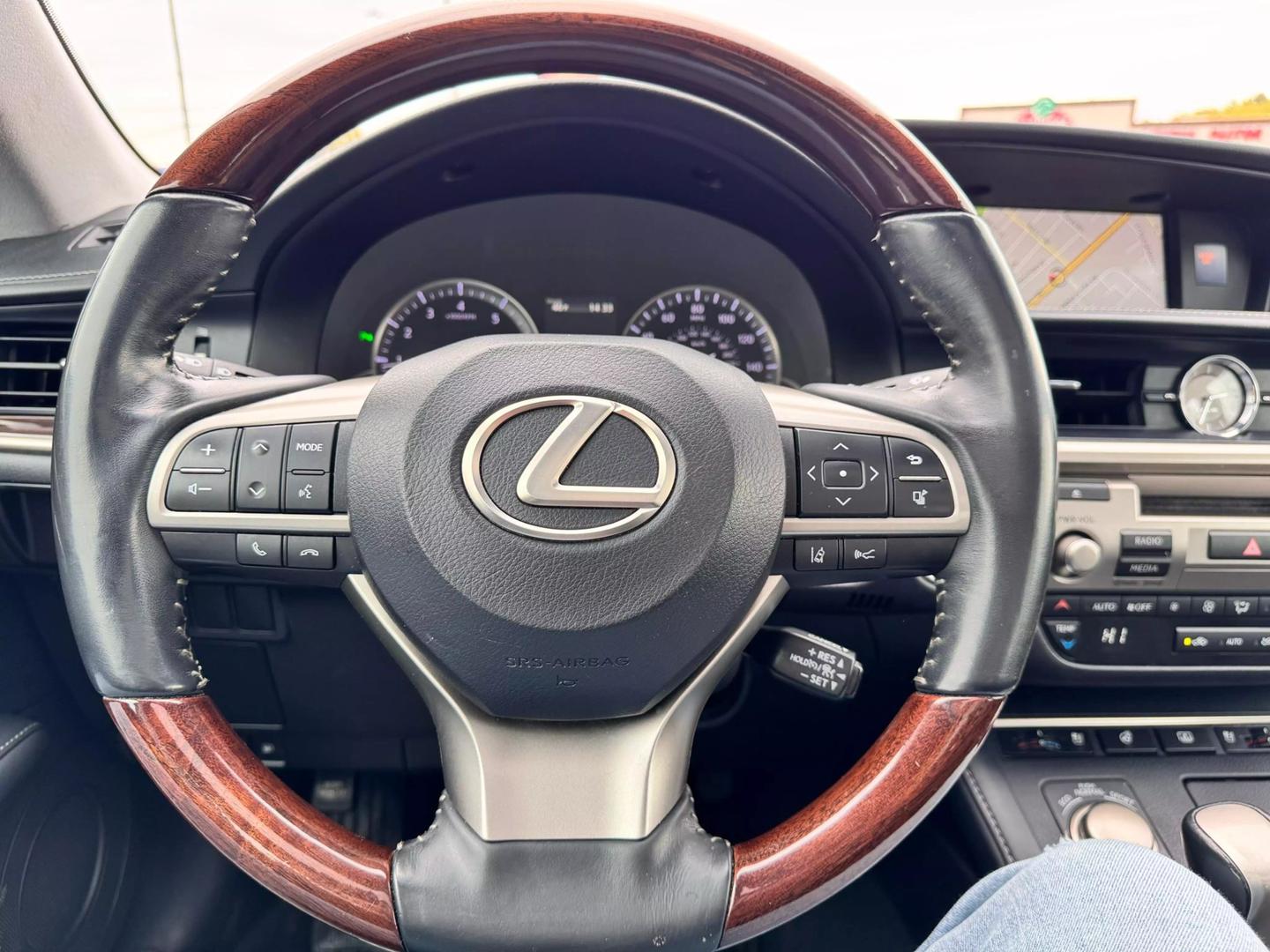 2018 Lexus ES 350 photo 11