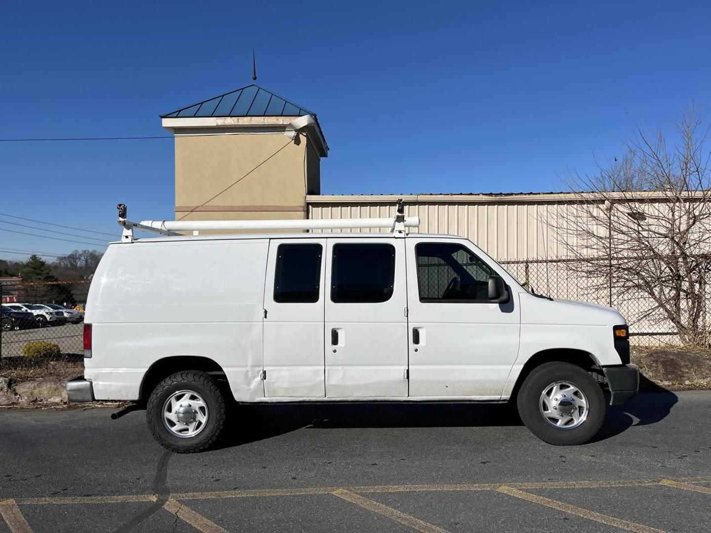 2011 Ford E-Series Econoline Van Commercial photo 46