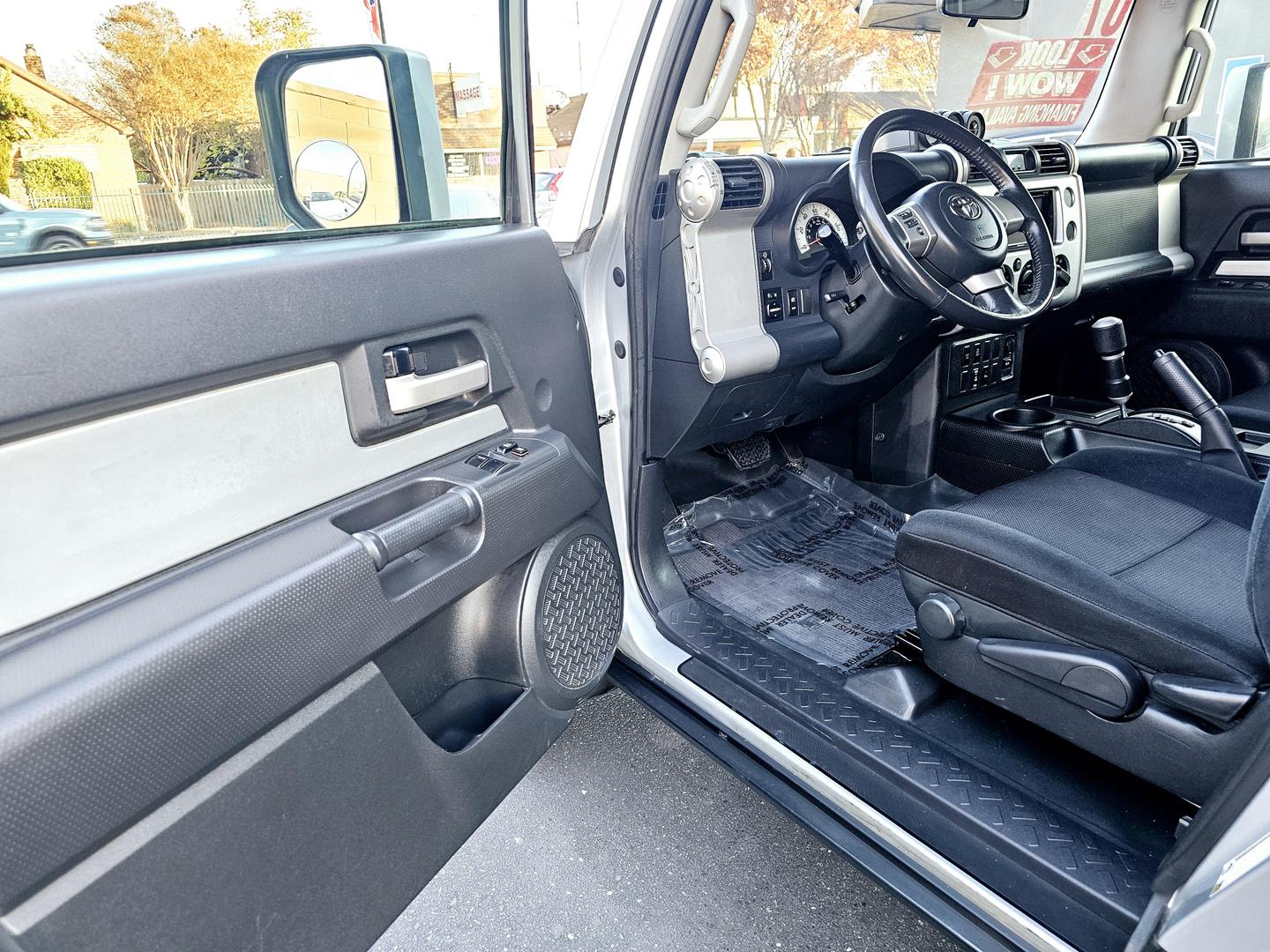 2007 Toyota FJ Cruiser Base photo 11