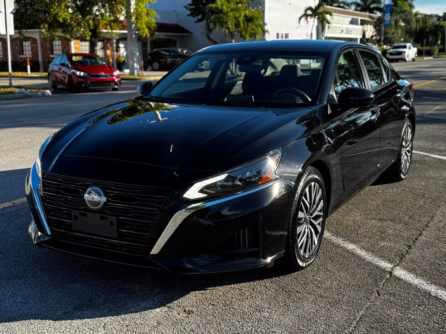 2023 Nissan Altima SV photo 2