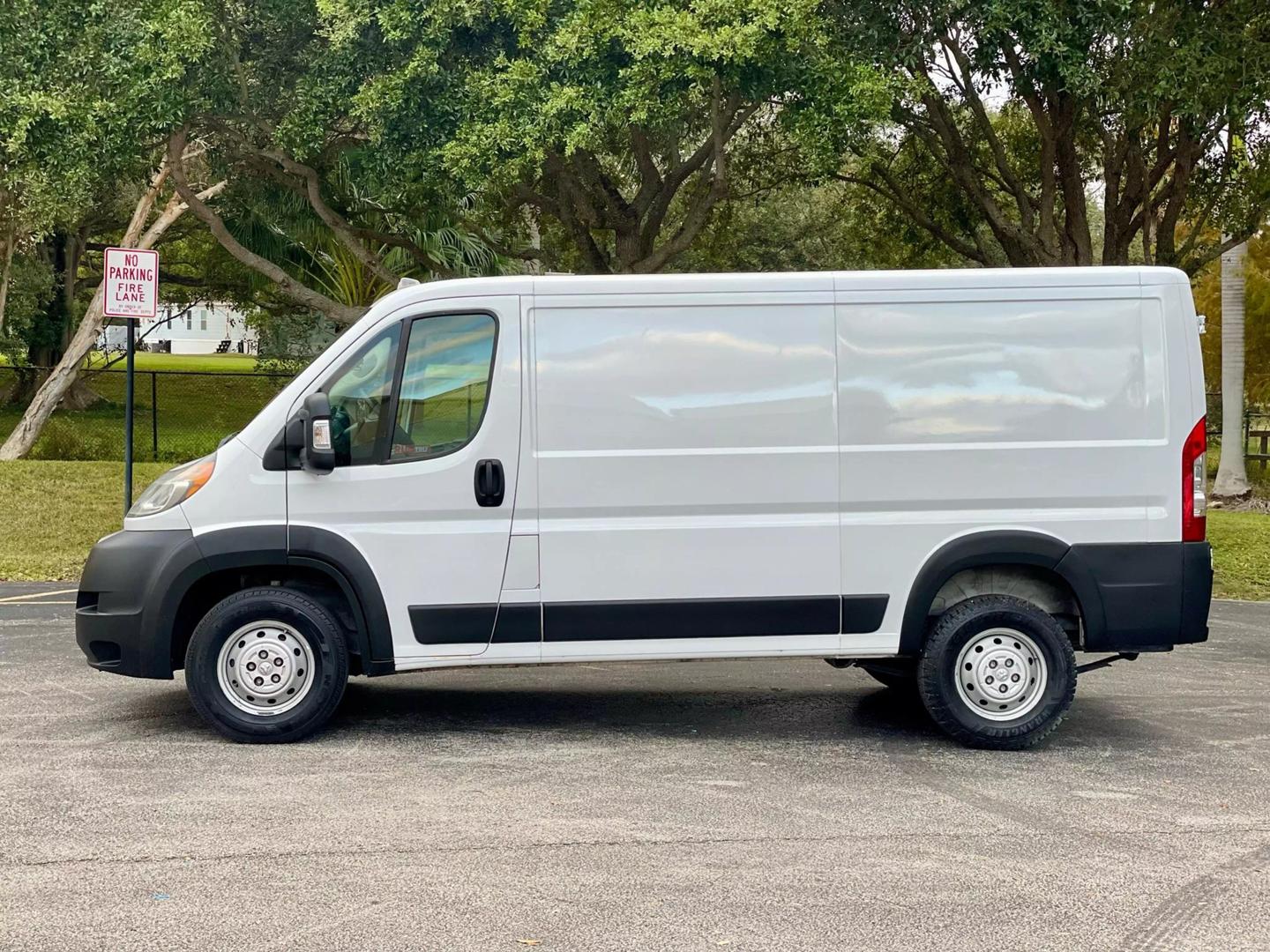 2019 RAM ProMaster Cargo Van Base photo 2