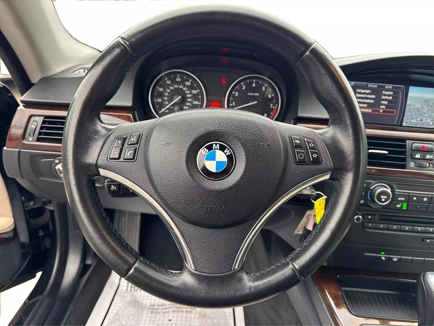 2011 BMW 3 Series 328i photo 17