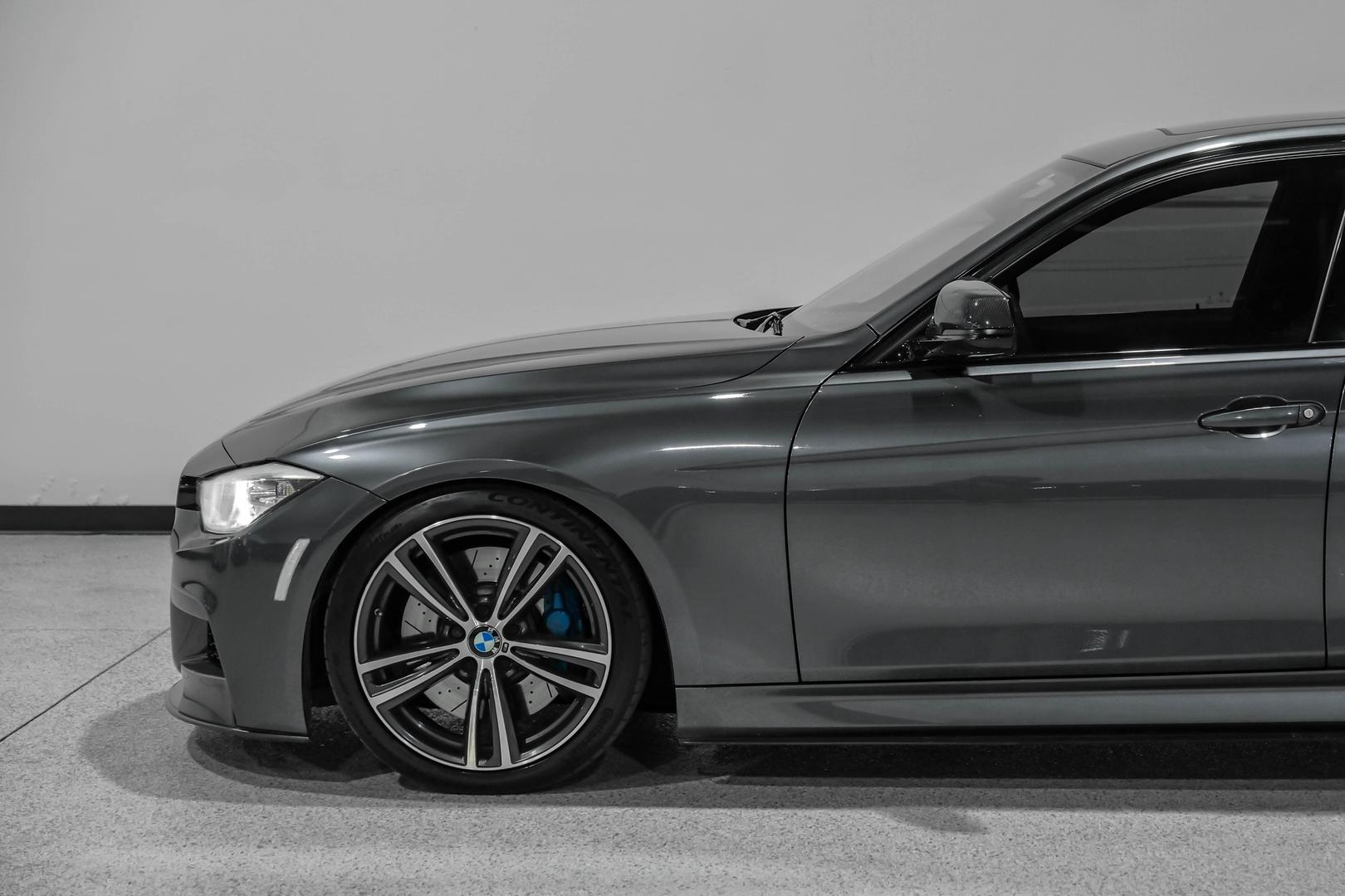 2015 BMW 3 Series 335i photo 16