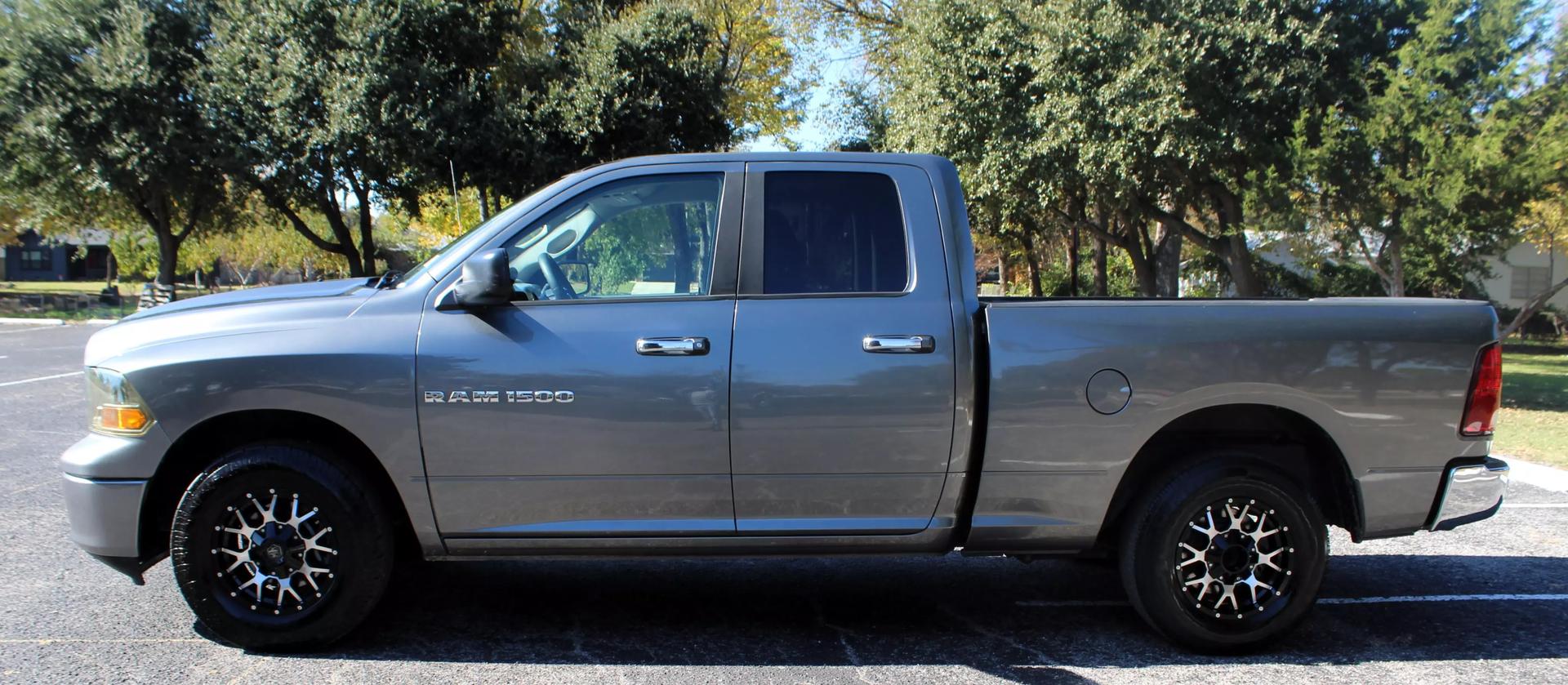 2012 RAM Ram 1500 Pickup SLT photo 18