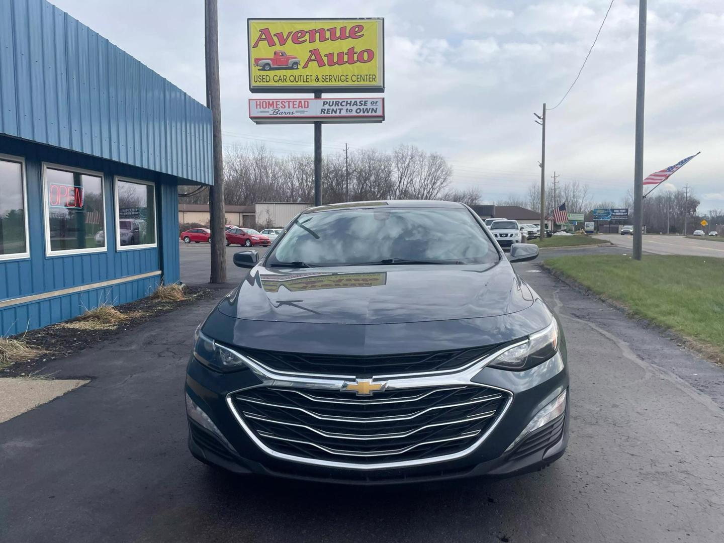 2021 Chevrolet Malibu 1LT photo 2