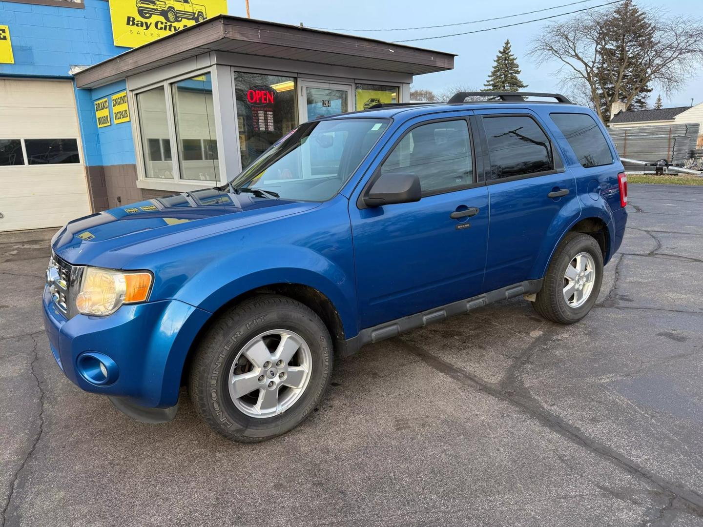 2011 Ford Escape XLT photo 1