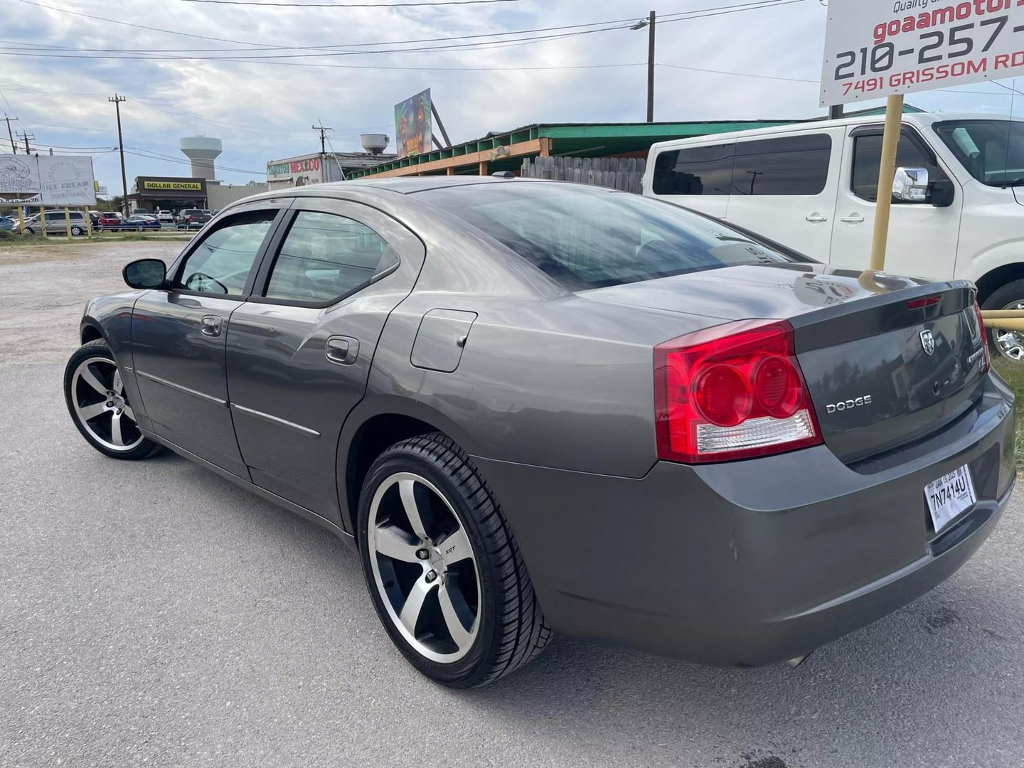 2009 Dodge Charger R/T photo 5