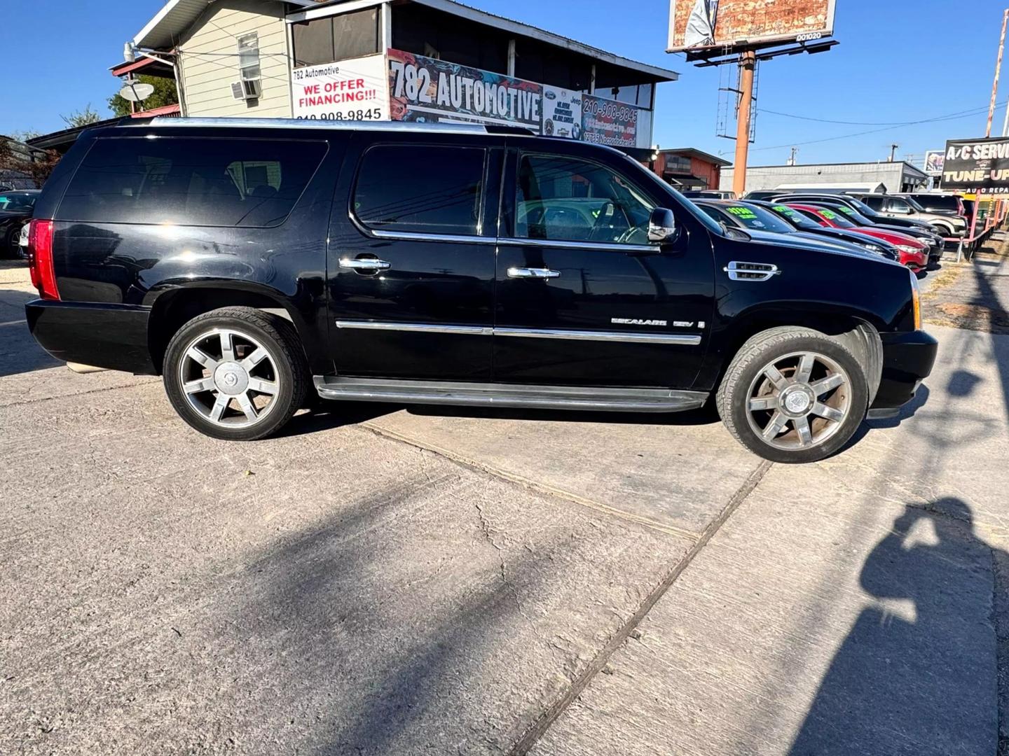 2007 Cadillac Escalade ESV Base photo 3