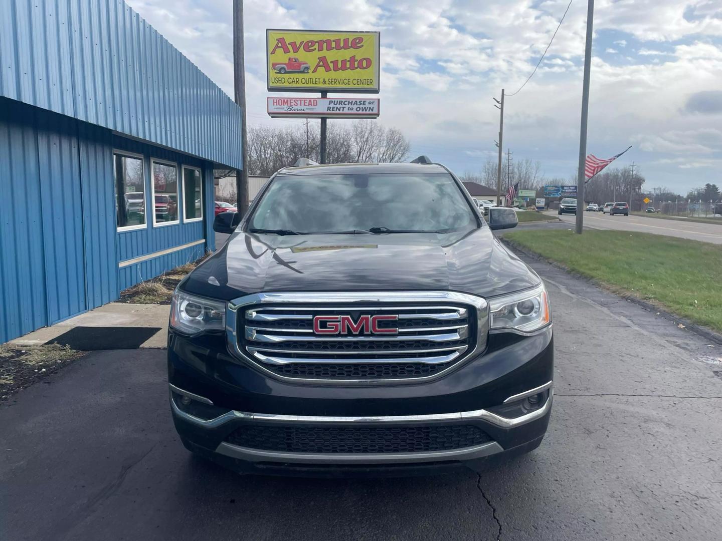 2018 GMC Acadia SLE-2 photo 2