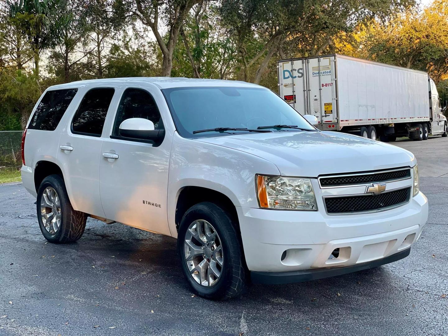 2009 Chevrolet Tahoe LS photo 4