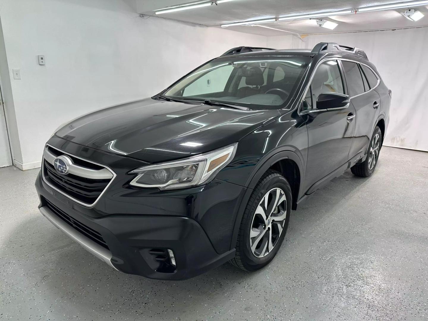 2020 Subaru Outback Touring photo 2