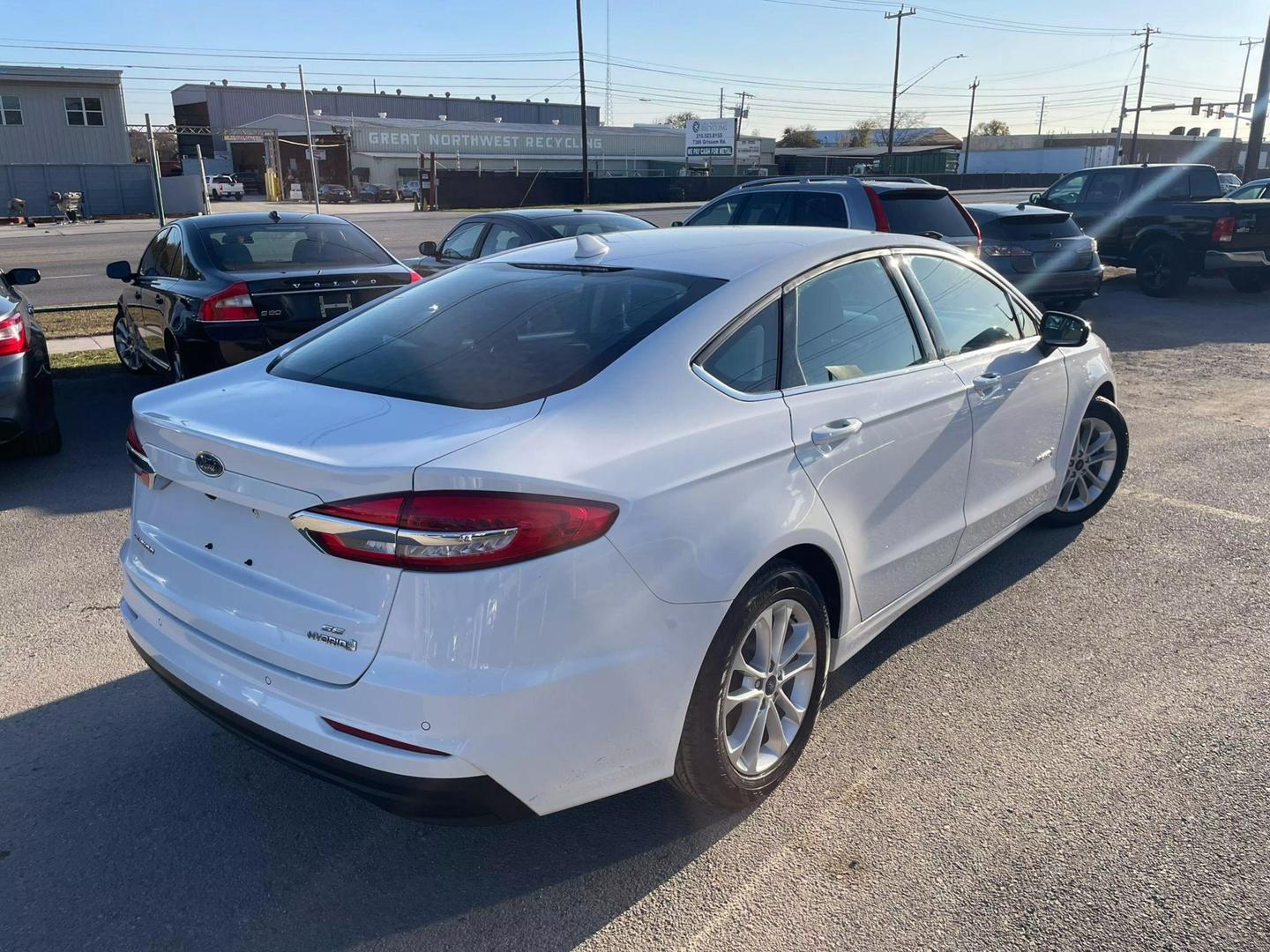 2019 Ford Fusion Hybrid SE photo 4