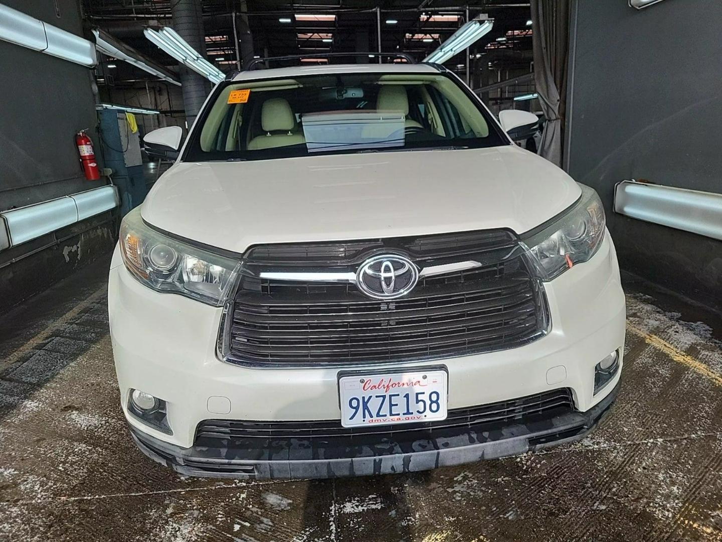 2015 Toyota Highlander XLE photo 12