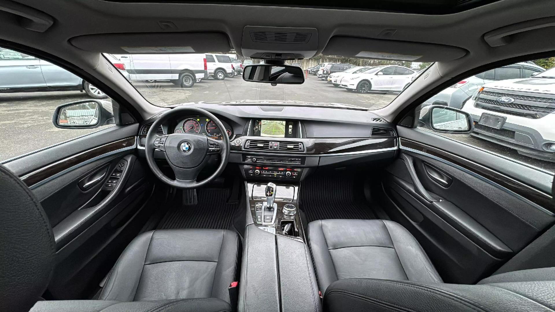 2014 BMW 5 Series 528i photo 16