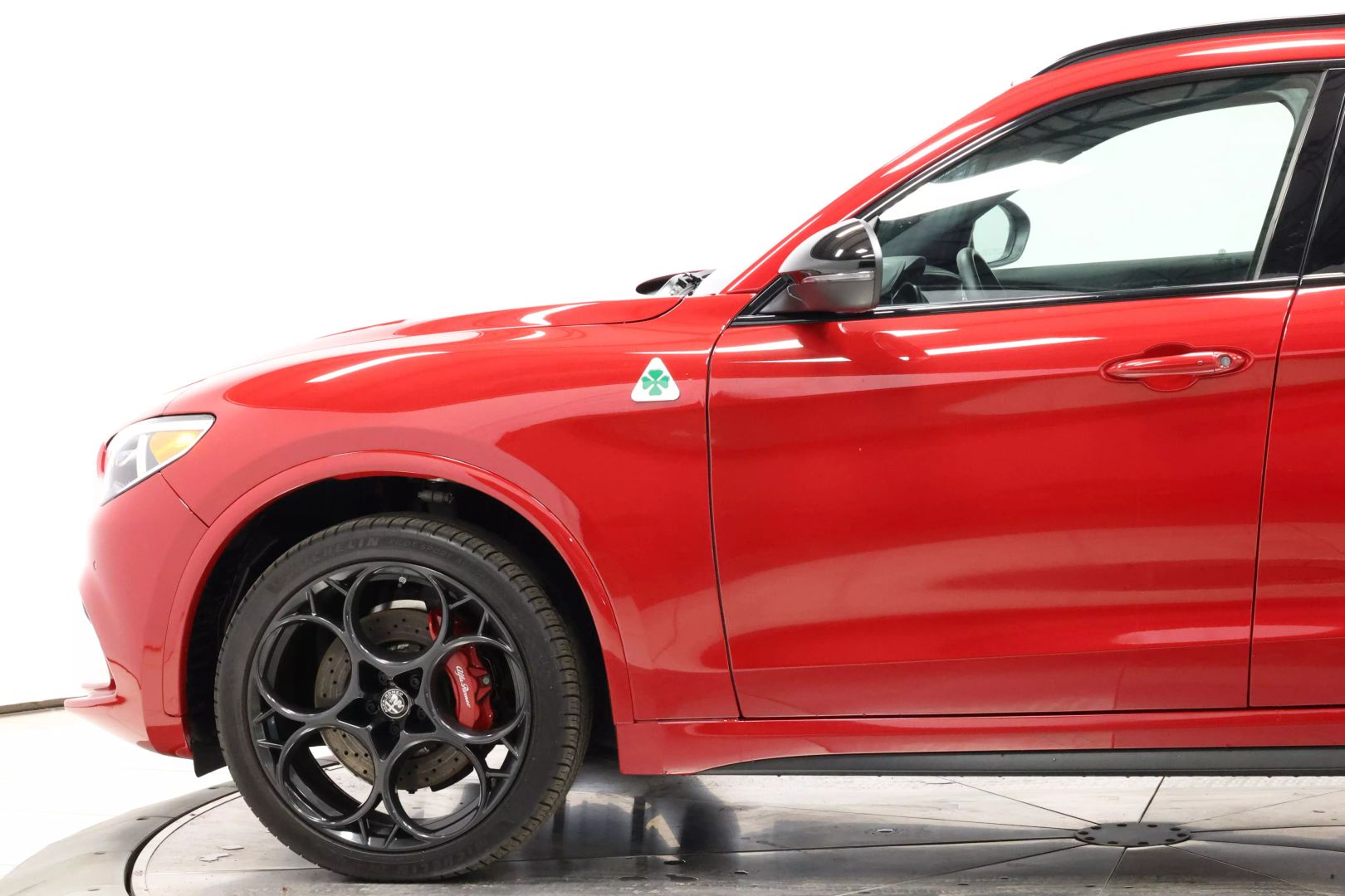 2022 Alfa Romeo Stelvio - Image 7