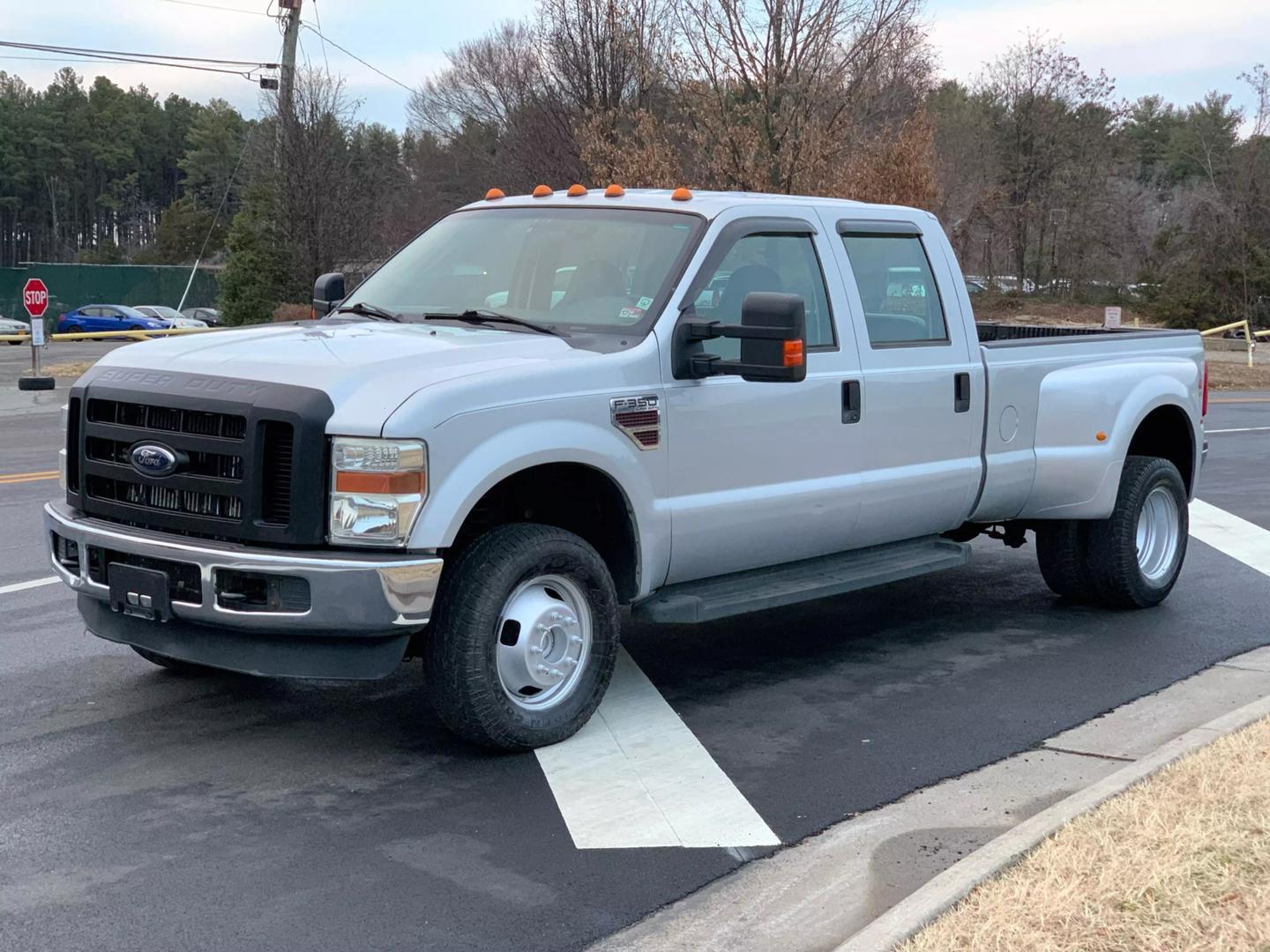 2008 Ford F-350 Super Duty XL photo 16