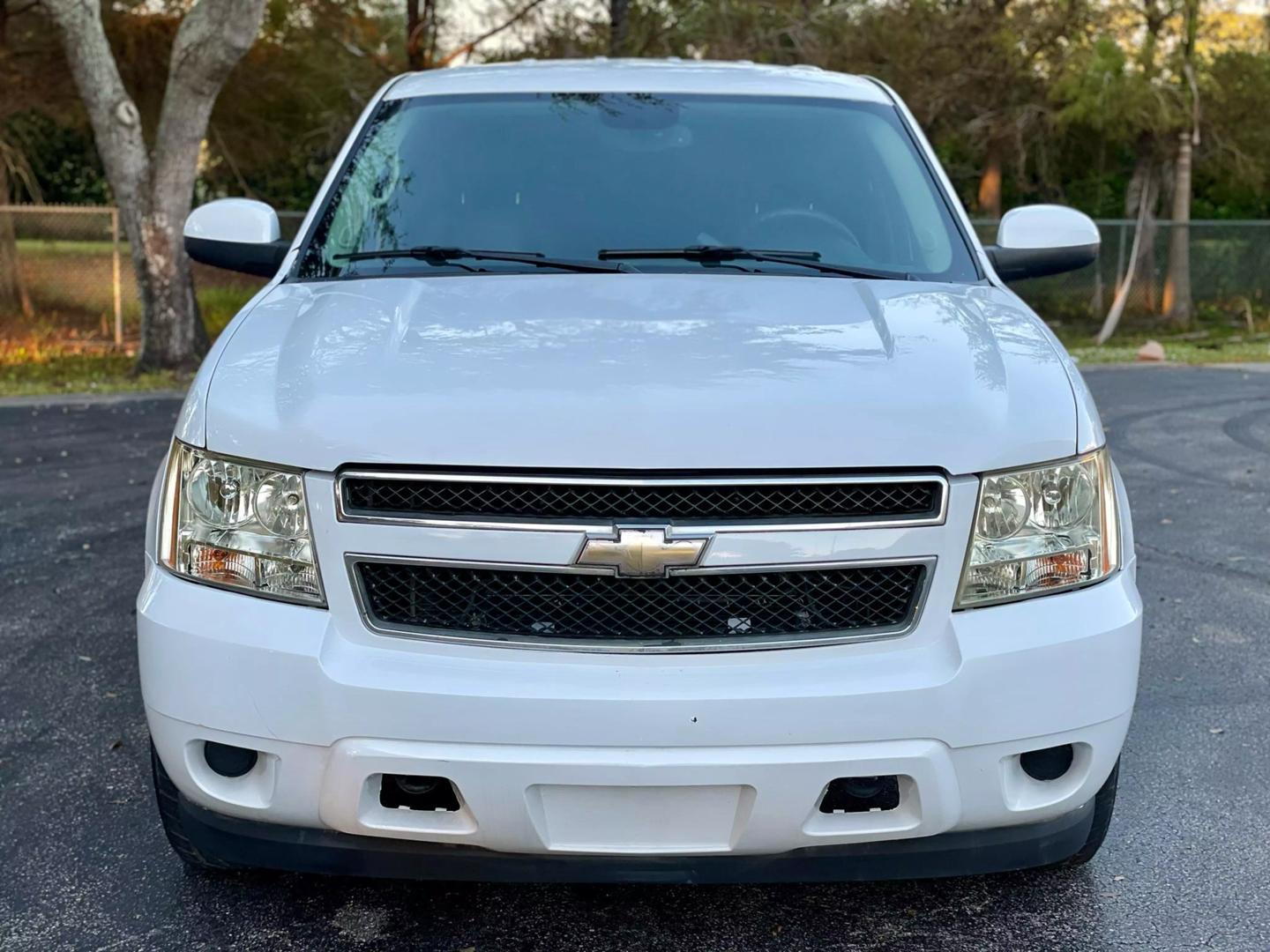 2009 Chevrolet Tahoe LS photo 3