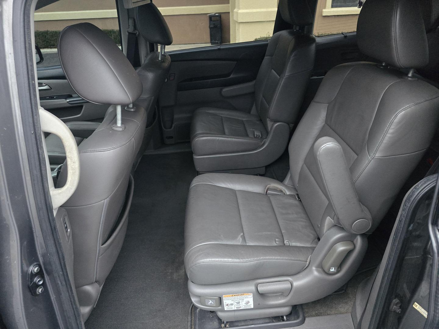 2013 Honda Odyssey Touring photo 36