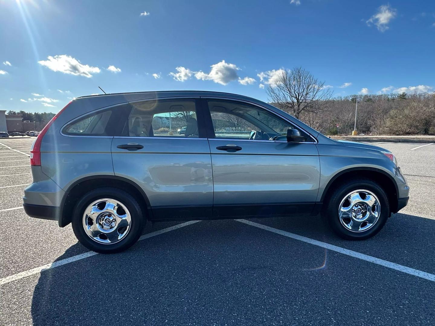 2010 Honda CR-V LX photo 5