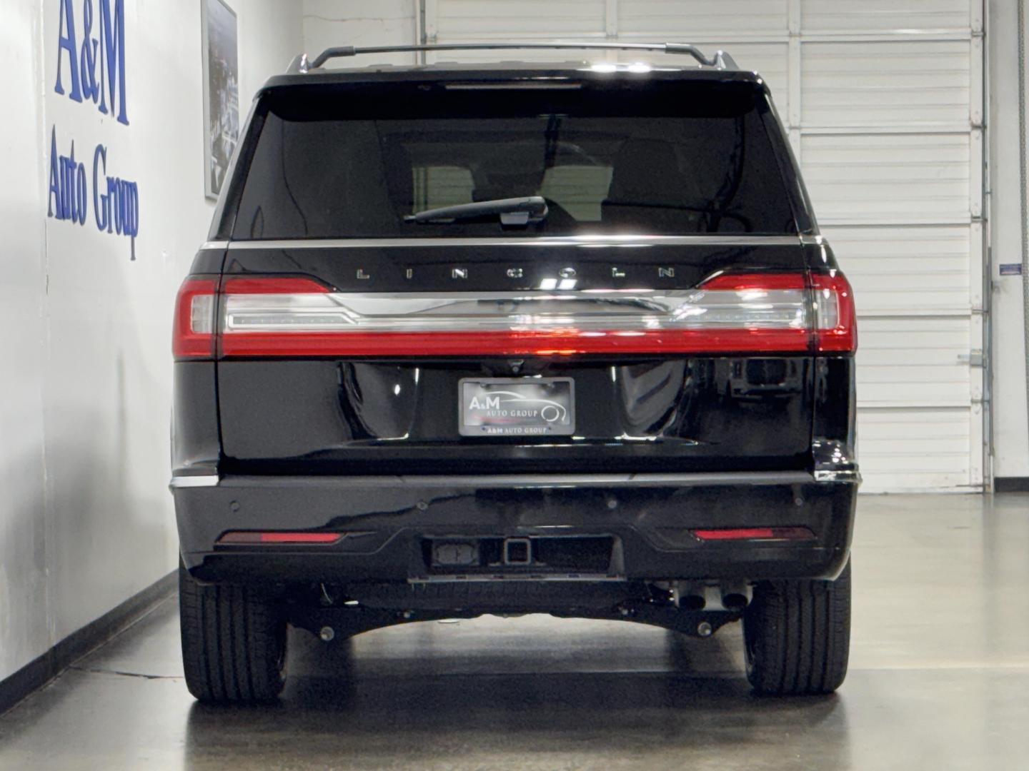 2018 Lincoln Navigator Black Label photo 8