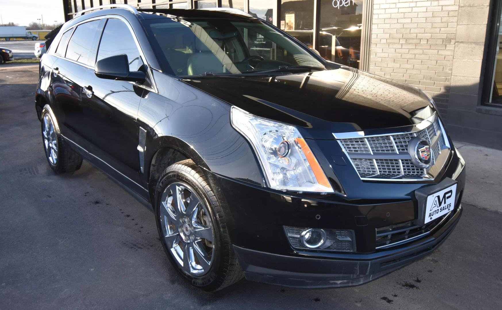 Cadillac SRX's photo