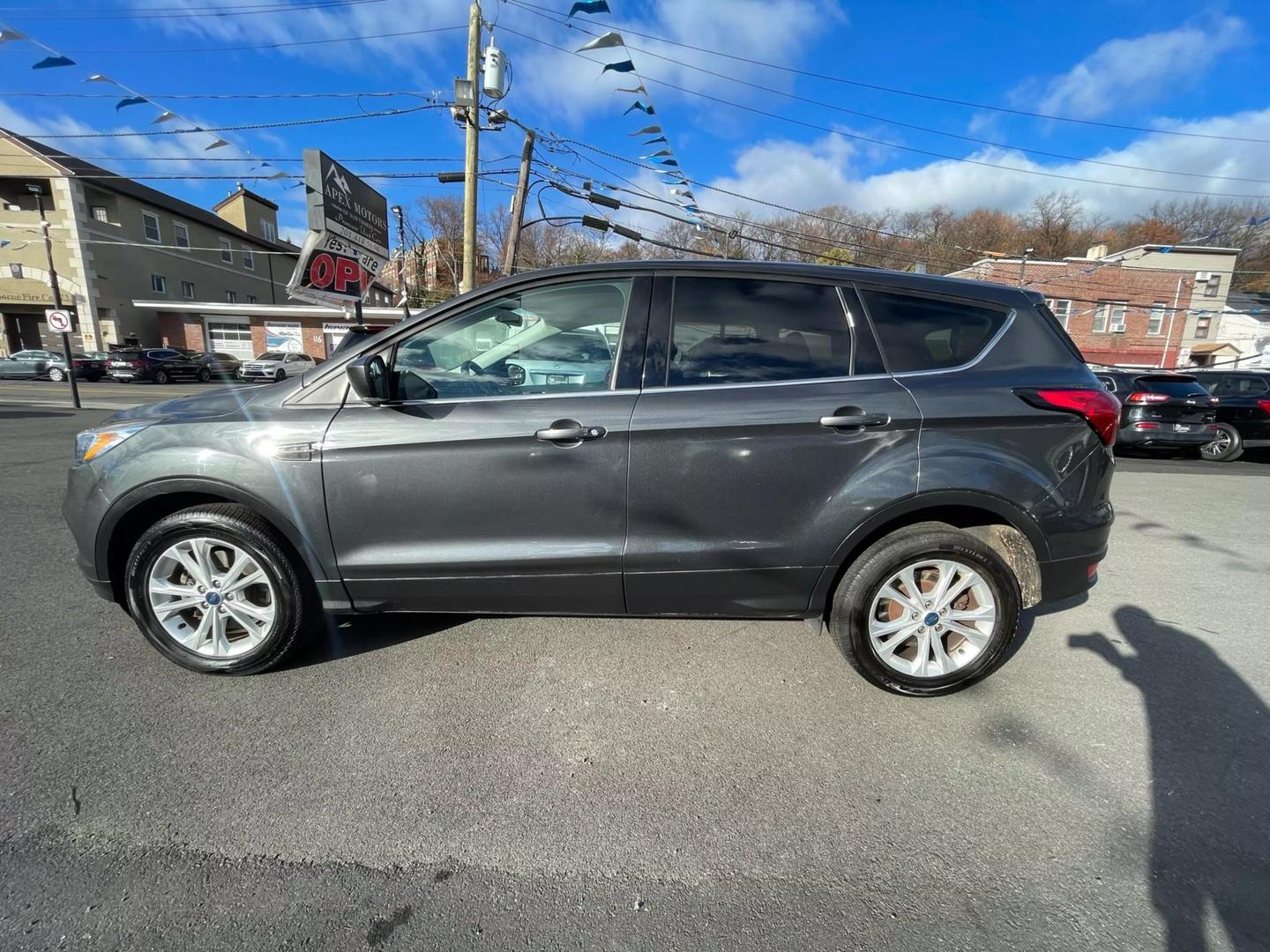 2019 Ford Escape SE photo 7