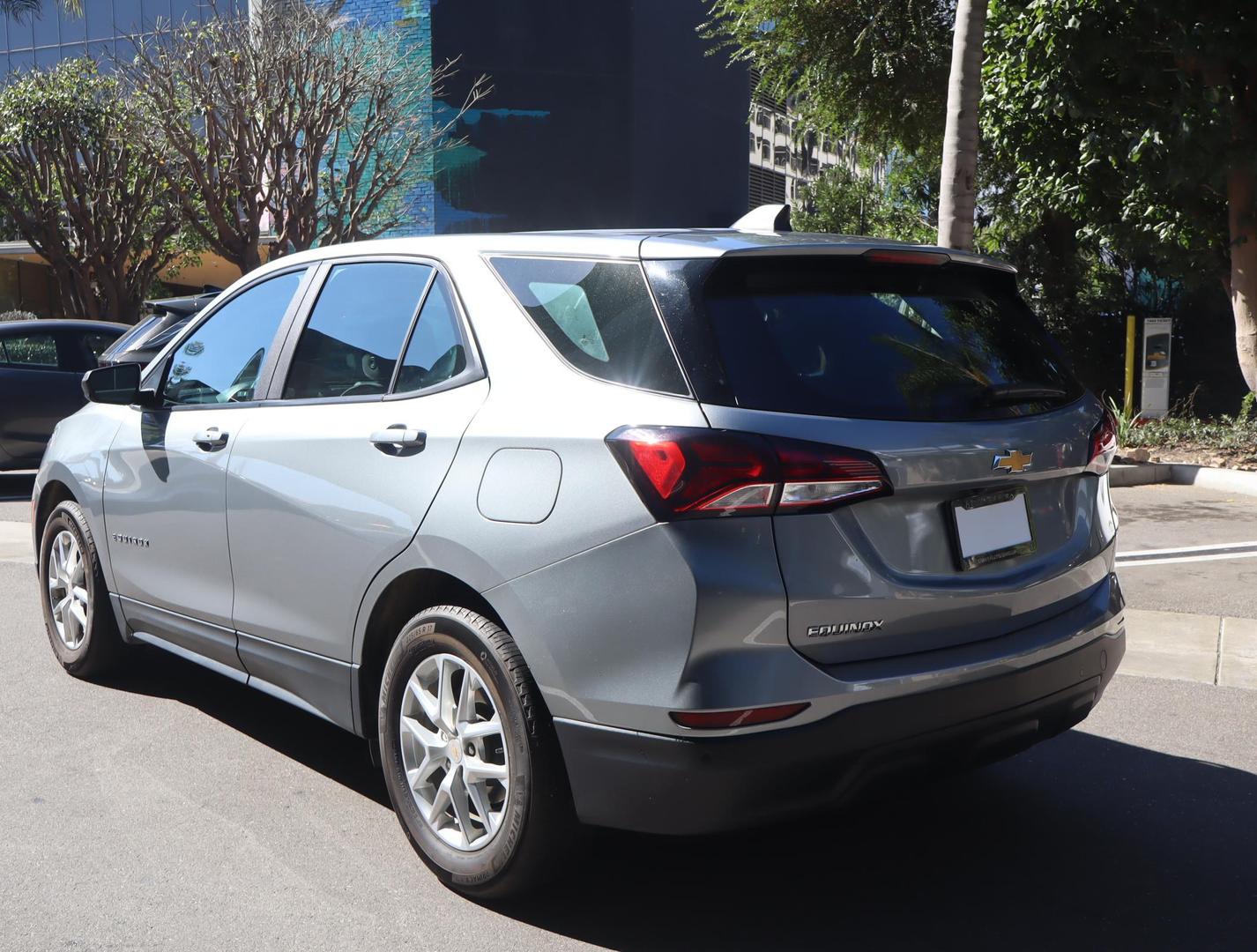 2023 Chevrolet Equinox LS photo 21