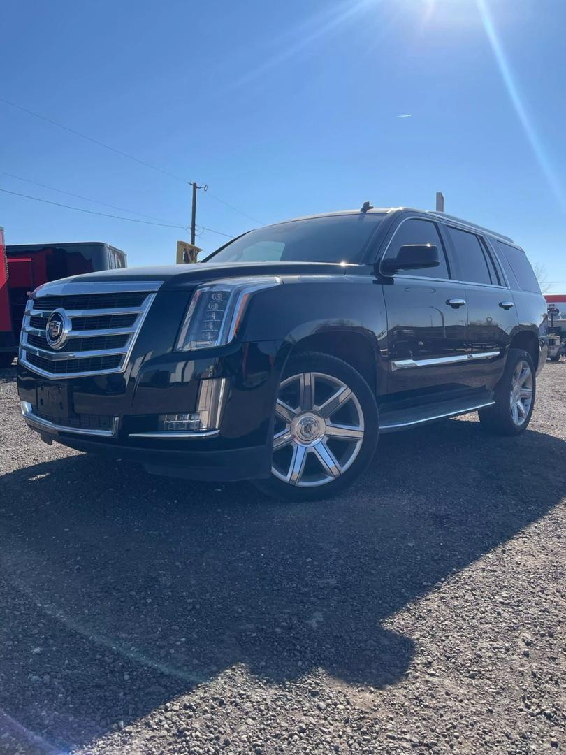 Cadillac Escalade's photo