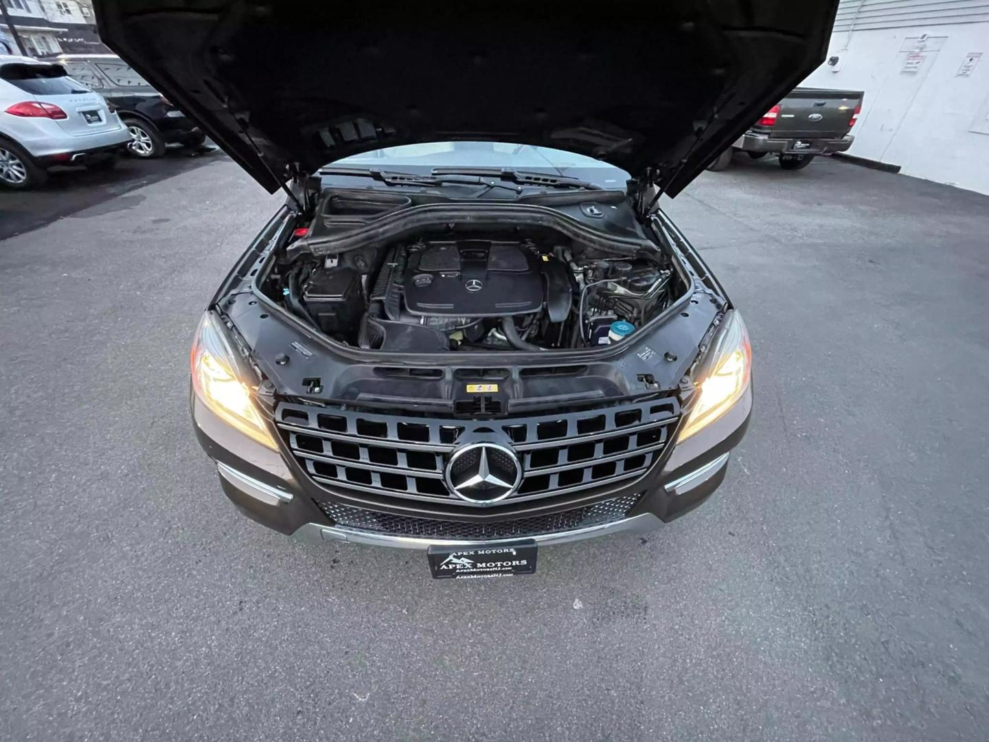 2012 Mercedes-Benz M-Class ML350 photo 65