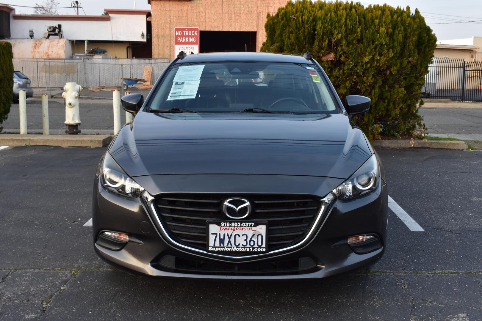 2017 Mazda Mazda3 Touring photo 4