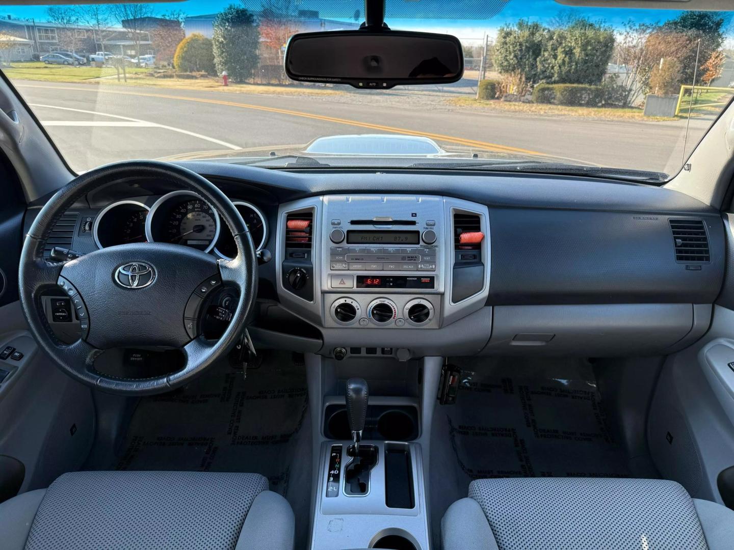 2010 Toyota Tacoma Base photo 80