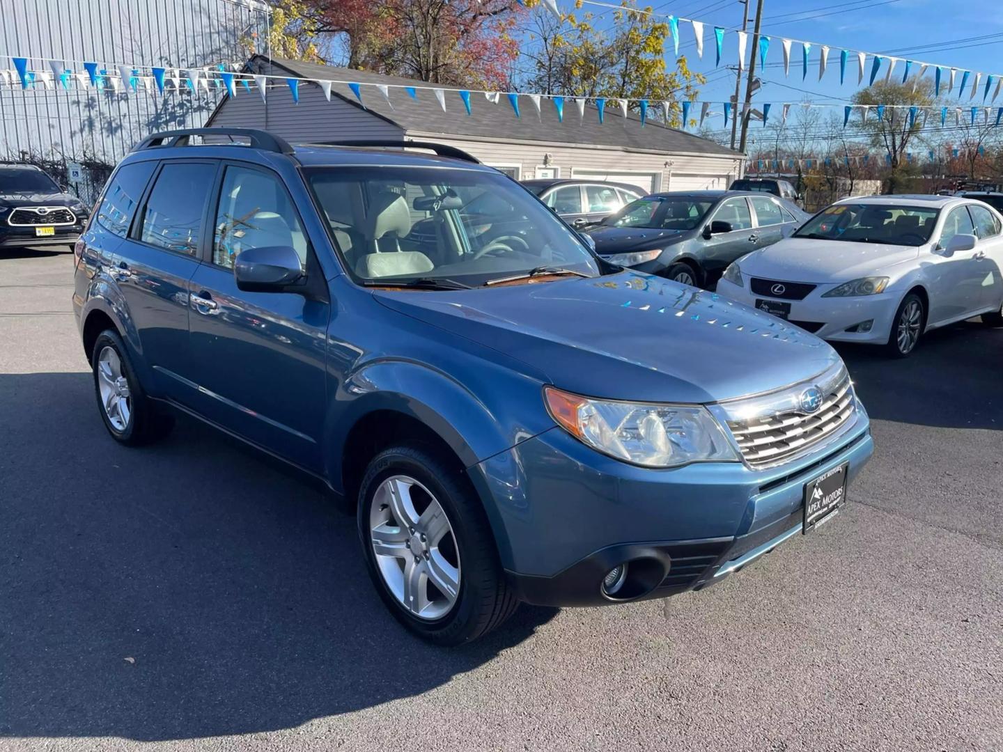 2010 Subaru Forester X Limited photo 5