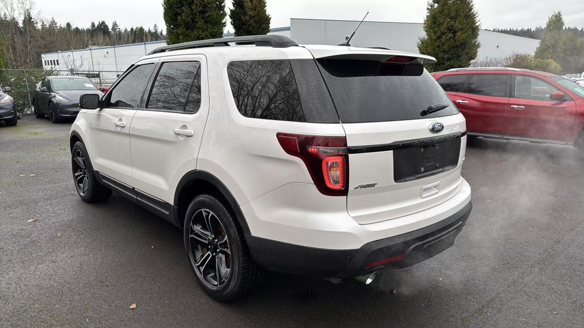 2015 Ford Explorer Sport photo 5