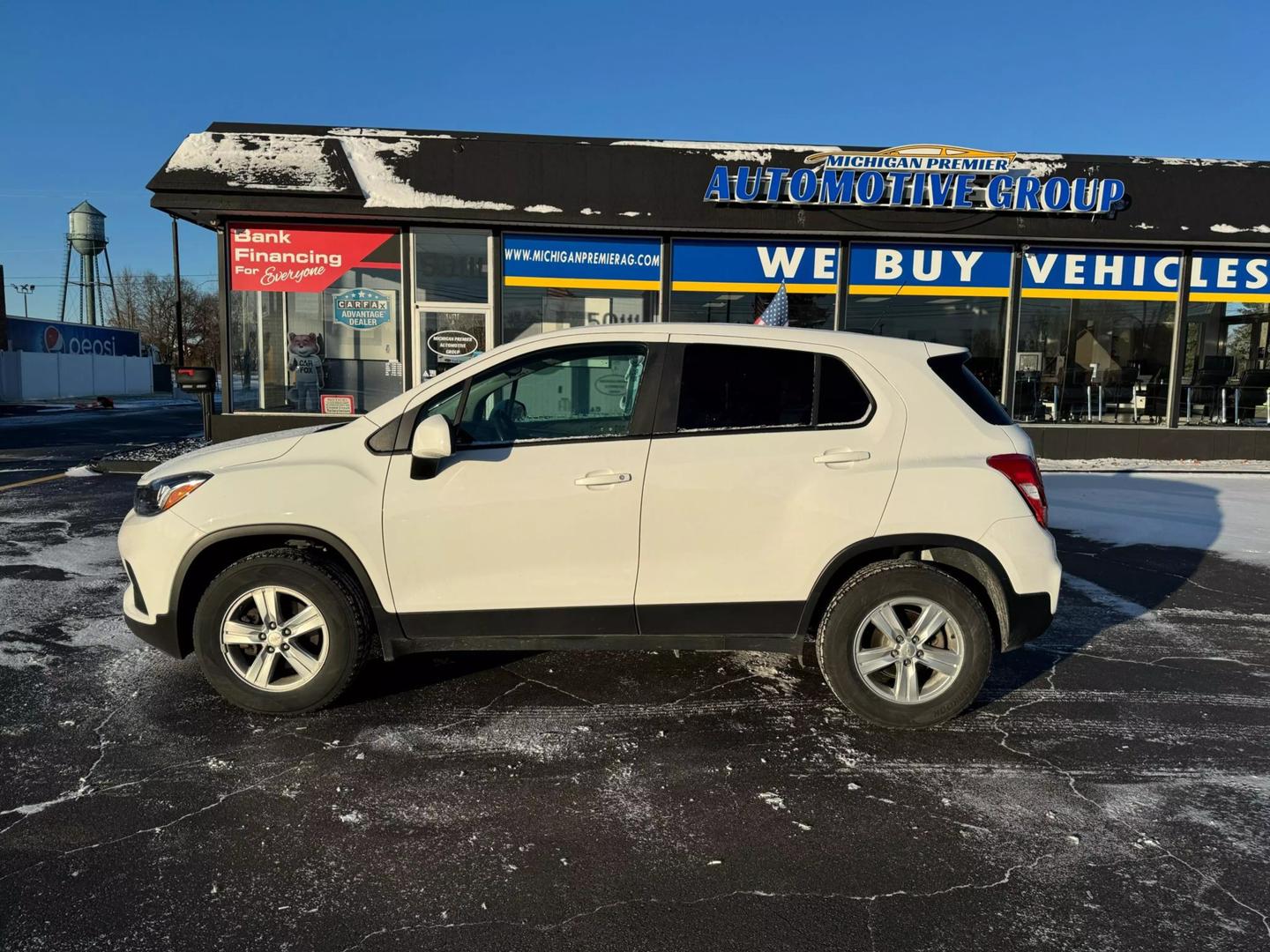 2020 Chevrolet Trax LS photo 2