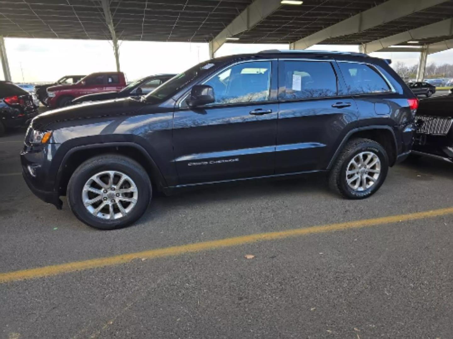 2015 Jeep Grand Cherokee Laredo E photo 2