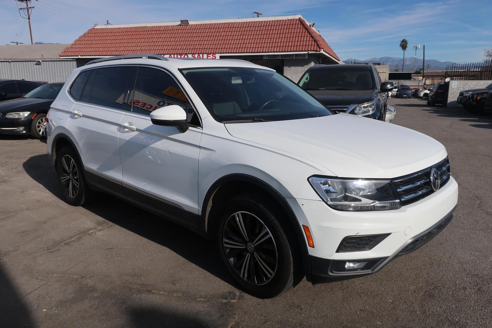 2018 Volkswagen Tiguan SEL photo 10