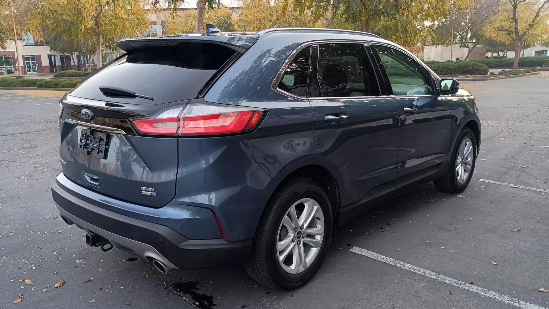 2019 Ford Edge SEL photo 7